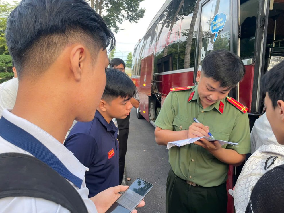 Phòng Tổ chức cán bộ tiếp sức mùa thi năm 2026