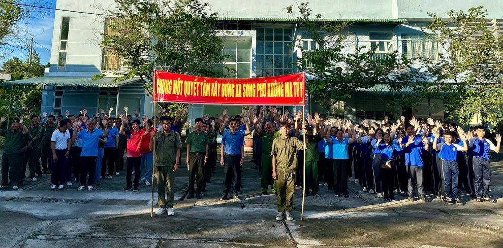 Xã Song Phú tham gia Lễ mít tinh hưởng ứng Tháng hành động phòng, chống ma túy năm 2026