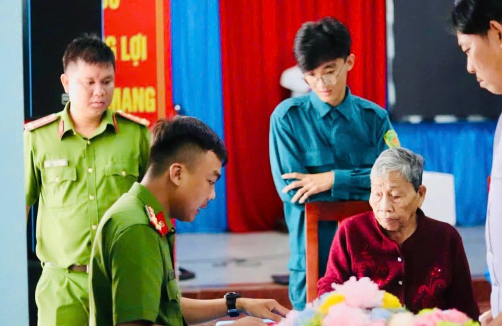 Cảnh sát phản ứng nhanh thực hiện phong trào thi đua “Ba nhất”