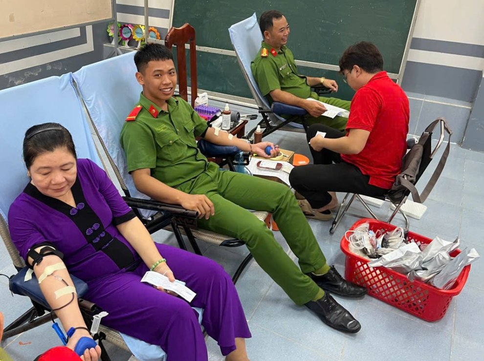 Phân đoàn tạm giam An Trường tích cực tham gia hiến máu tình nguyện, vì cộng đồng