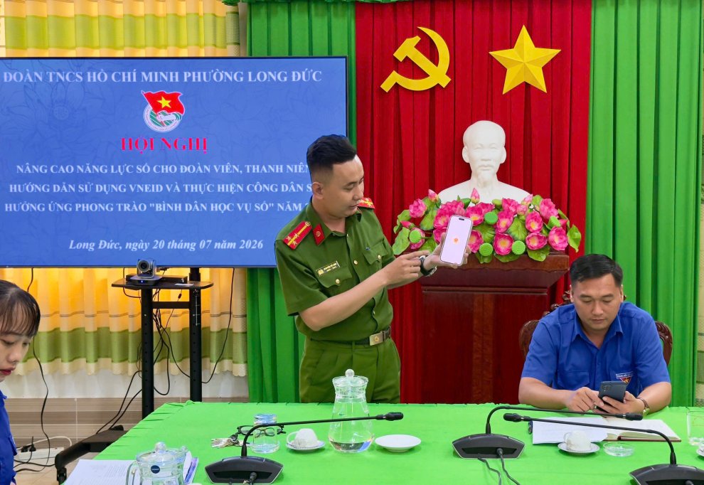 1LONG DUC