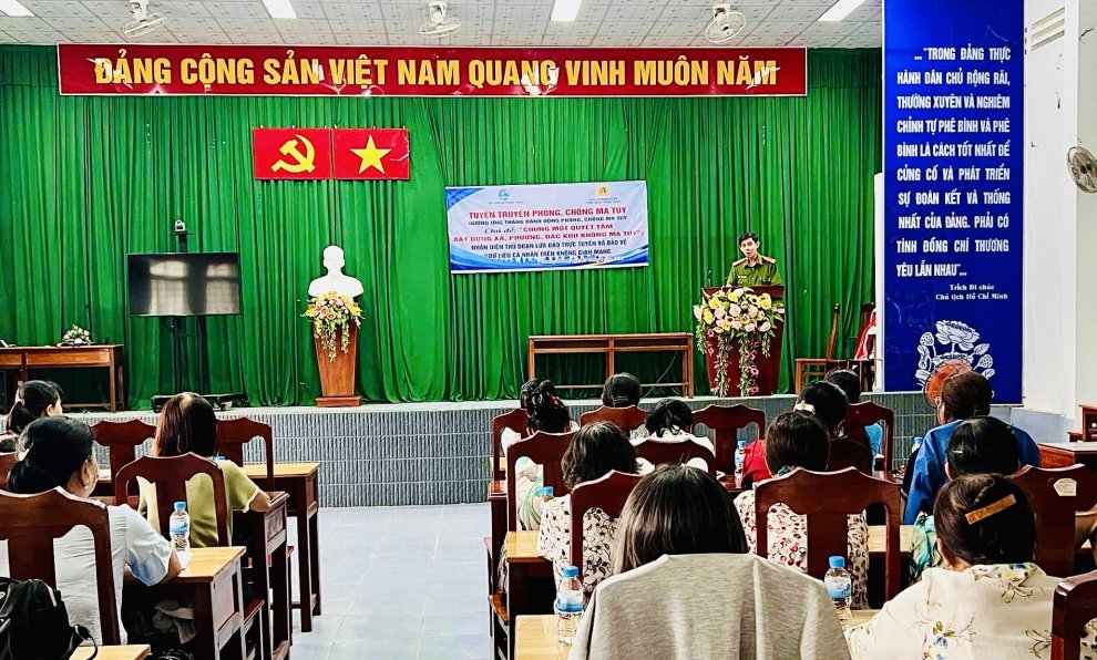 Anh 4