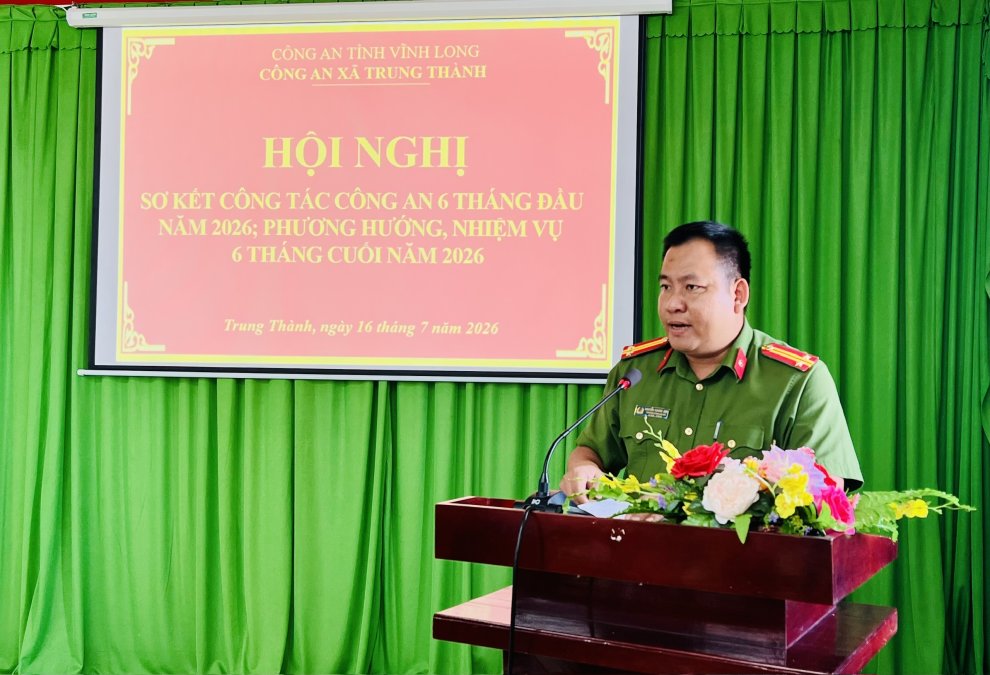 Anh 8