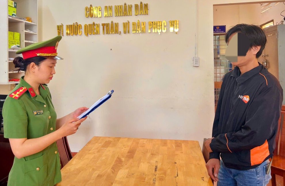 Ảnh bàn giao LMC