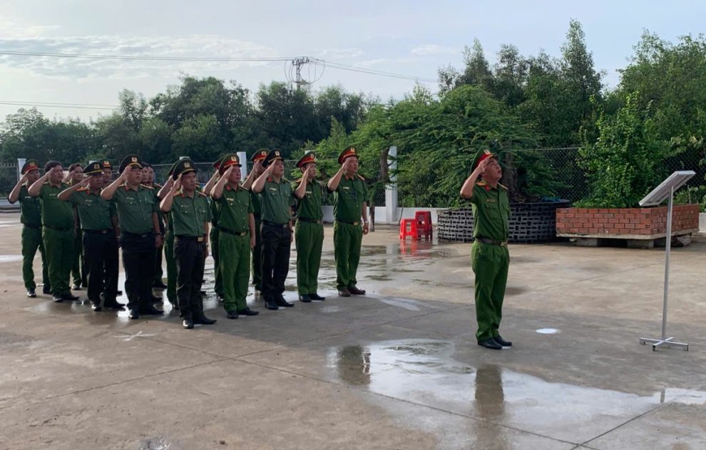 ảnh chào cờ