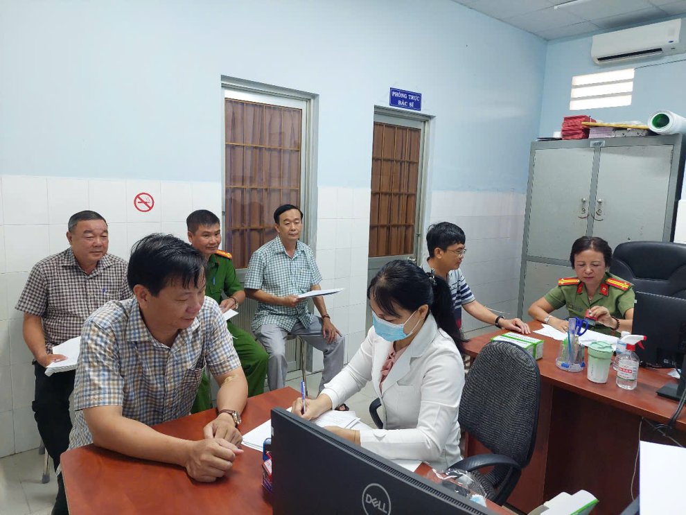 Phòng Hậu cần Công an tỉnh Vĩnh Long tổ chức khám sức khỏe định kỳ cho cán bộ cao cấp đợt 1 năm 2026