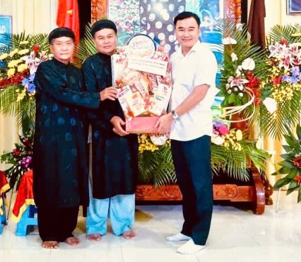 hình 2