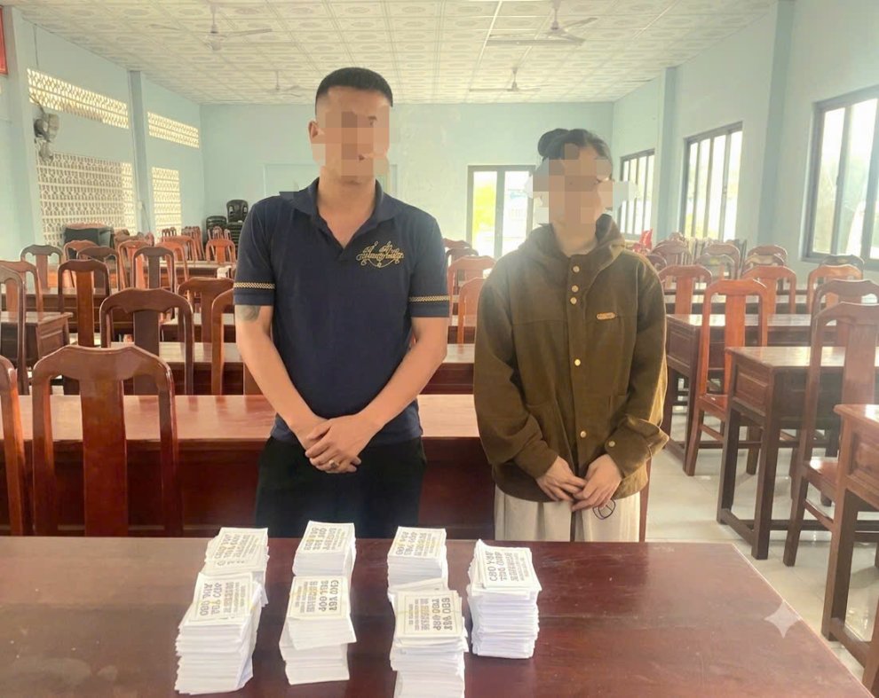 ONG L V L VA N T L CUNG TANG VAT TAI CO QUAN CONG AN