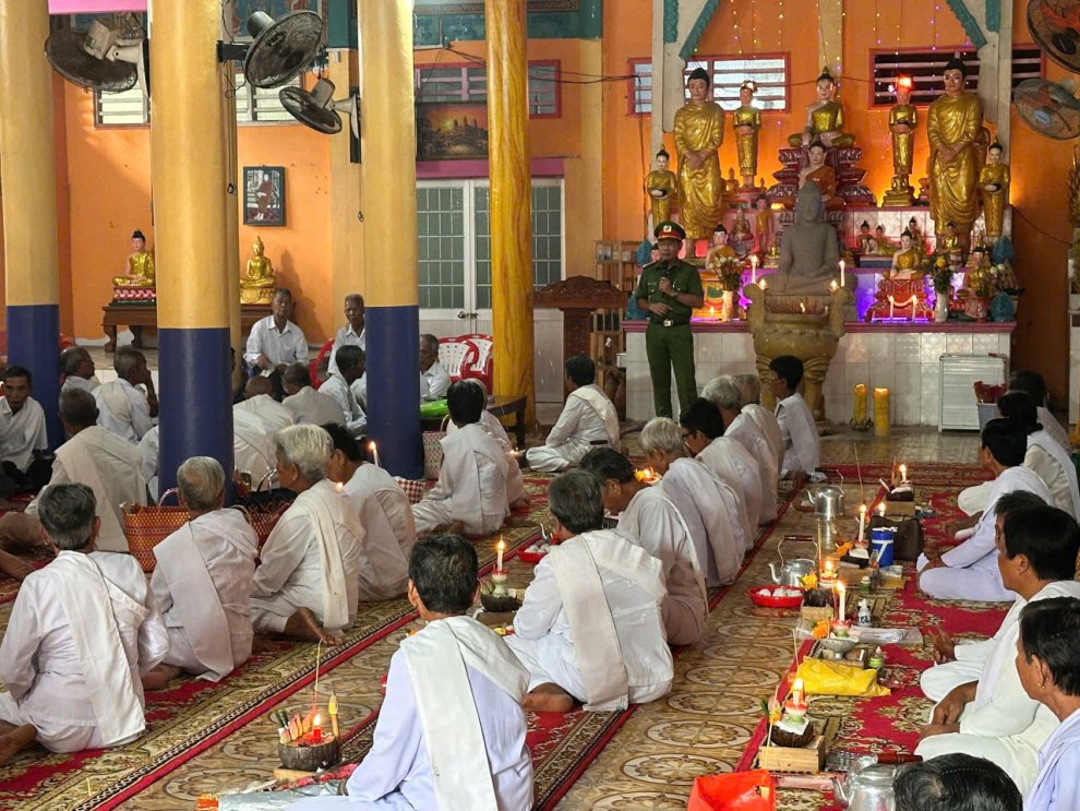 Quang cảnh buổi tuyên truyền 2
