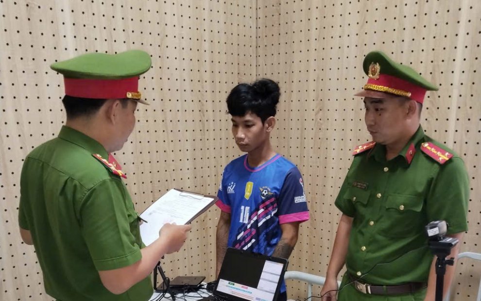 Khởi tố, bắt tạm giam đối tượng tàng trữ trái phép chất ma túy