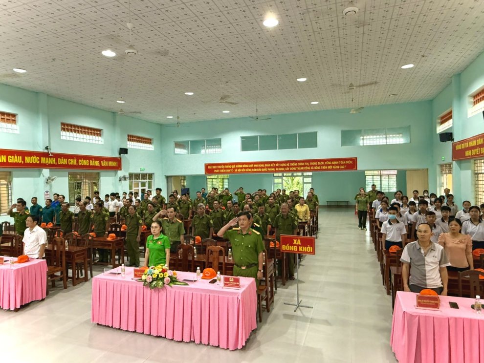 Công an xã Đồng Khởi tham gia Lễ mít tinh trực tuyến toàn quốc hưởng ứng Tháng hành động phòng, chống ma túy năm 2026