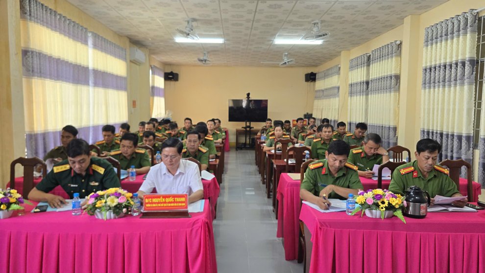 Công an xã Hàm Giang sơ kết công tác Công an 6 tháng đầu năm 2026