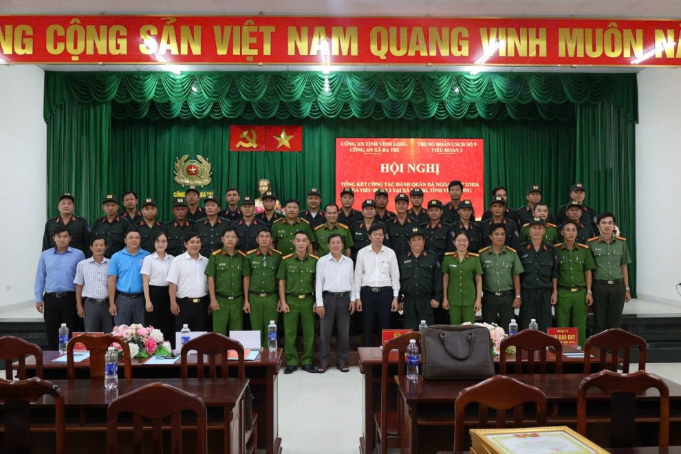 Công an xã Ba Tri phối hợp tổ chức tổng kết công tác hành quân dã ngoại đợt 2 năm 2026 của Tiểu đoàn 3, Trung đoàn Cảnh sát cơ động số 9