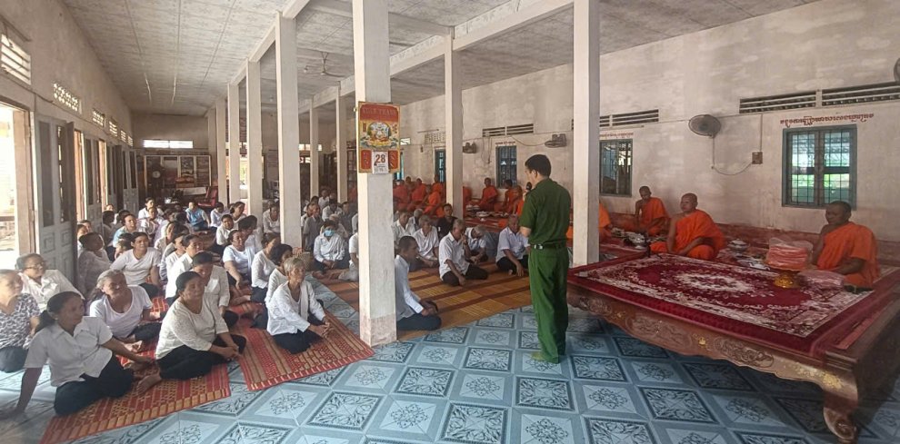 Tuyên truyền pháp luật về trật tự, an toàn giao thông và hướng dẫn kỹ năng lái xe an toàn
