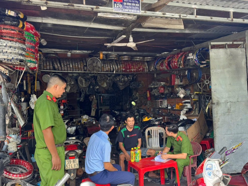 ảnh 1 Kiểm tra co sơ mua bán xe