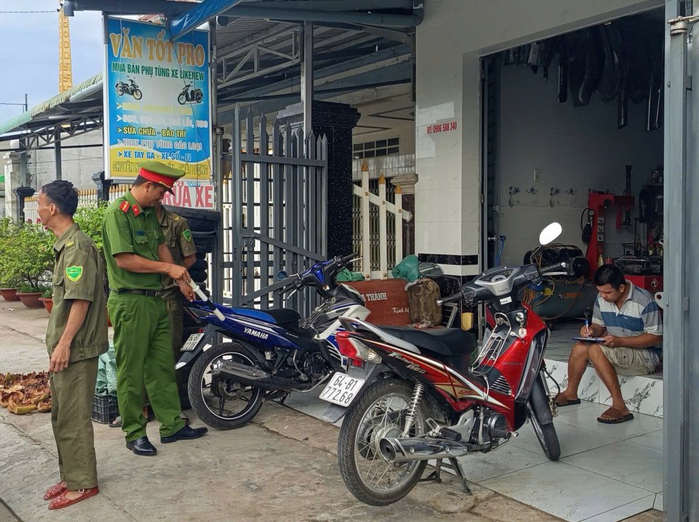 chủ cơ sở ký cam kết 2