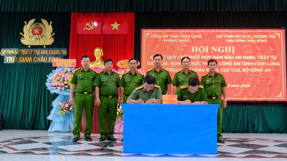 Công an tỉnh Vĩnh Long ký kết quy chế phối hợp với Trại giam Châu Bình