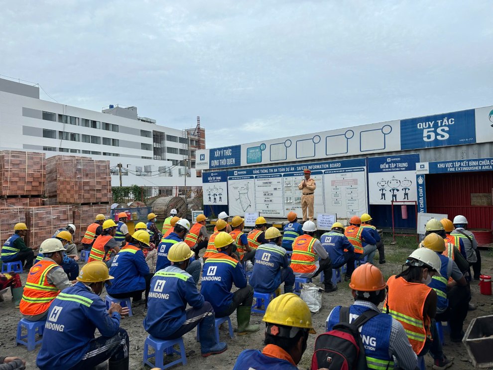 Tuyên truyền pháp luật cho công nhân