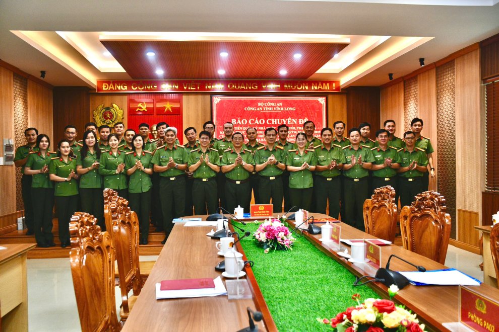Công an tỉnh Vĩnh Long trao đổi kinh nghiệm thực tế với Trường Đại học An ninh nhân dân