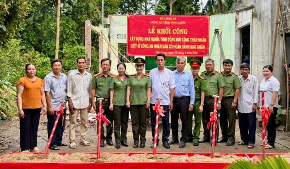 Công an tỉnh Vĩnh Long khởi công xây dựng nhà tình nghĩa tặng thân nhân liệt sĩ Công an có hoàn cảnh khó khăn