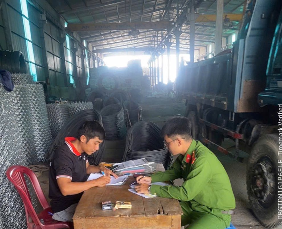 Công an phường Long Đức kiểm tra bến bãi đường thủy nội địa trên địa bàn