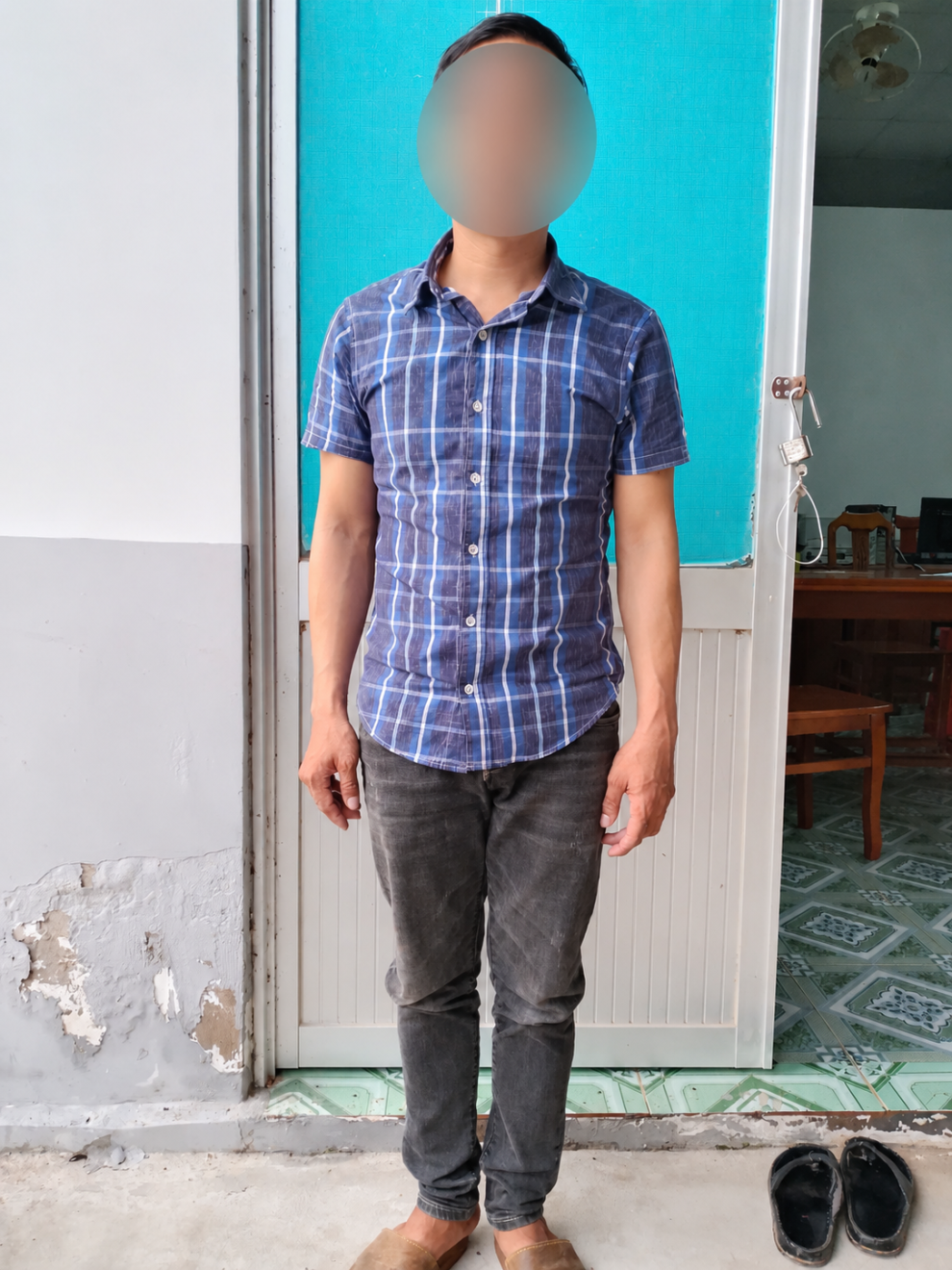 Cảnh giác thủ đoạn trộm tiền trong hòm công đức tại chùa