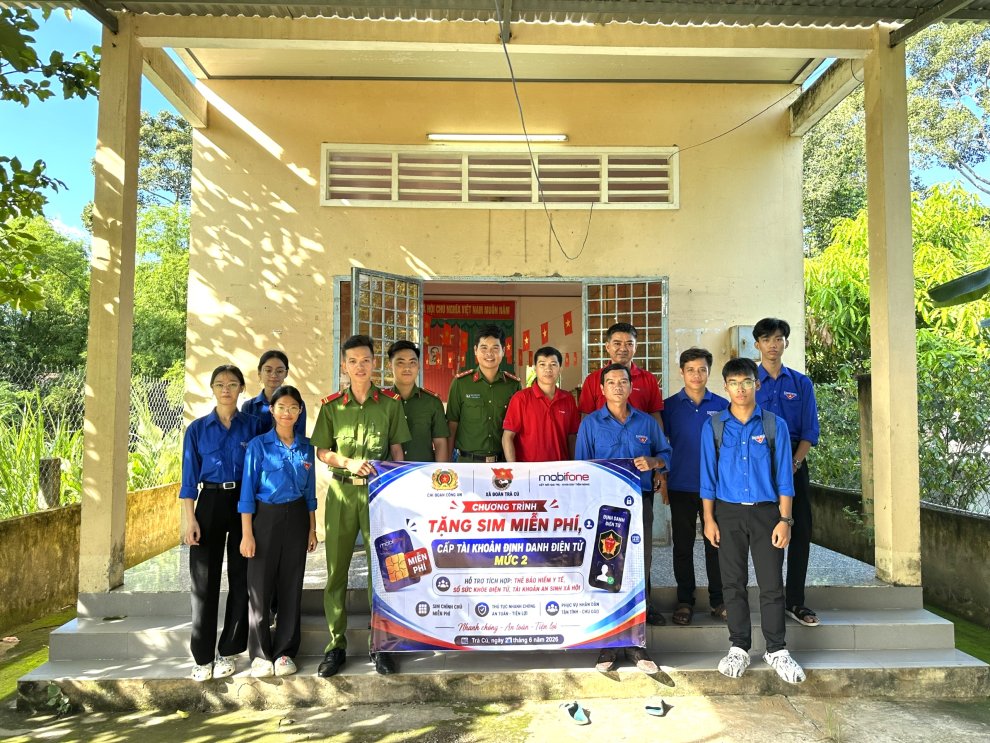 CAX Trà Cú phối hợp thực hiện Mô hình Ngày thứ bảy chuyển đổi số, vì nhân dân phục vụ