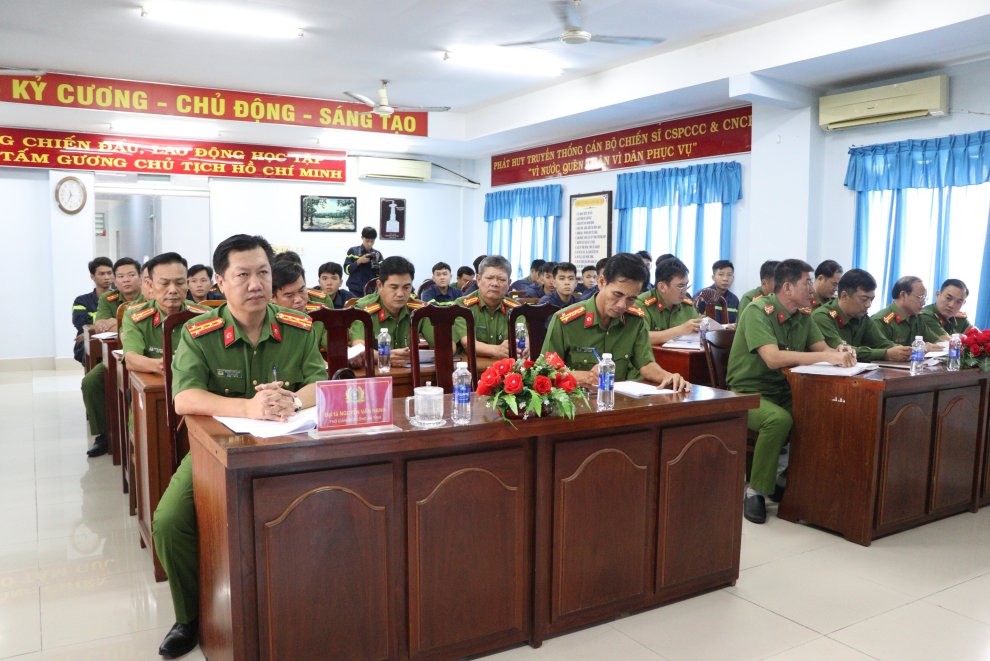 Đại biểu tham dự tại Lễ khai giảng