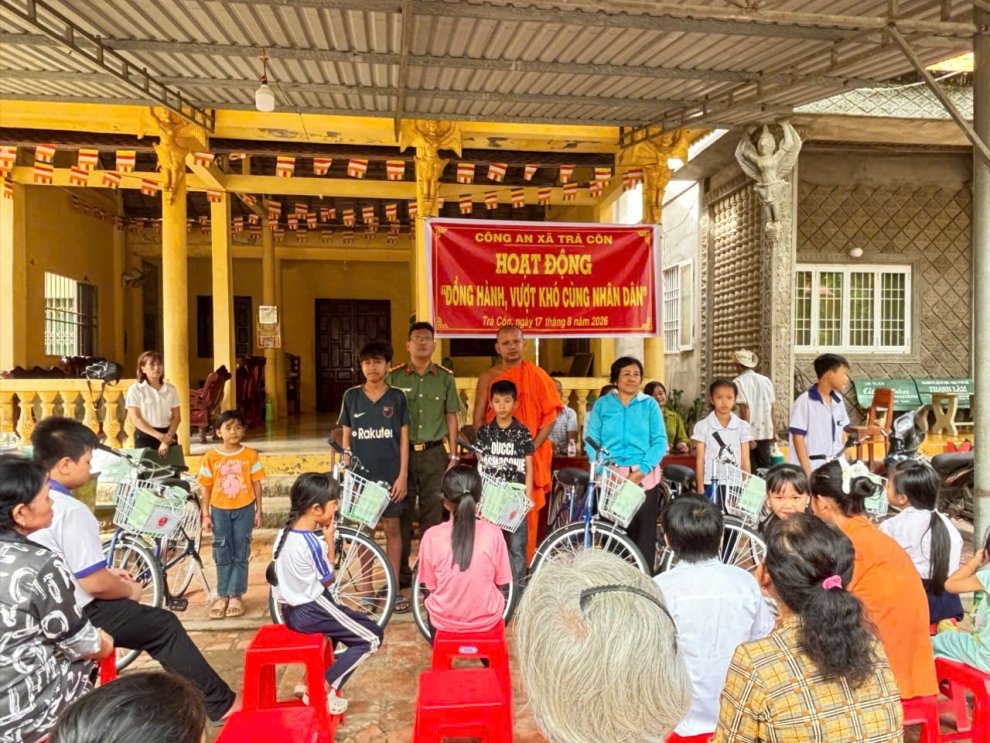 Công an xã Trà Côn phát huy vai trò bà con dân tộc Khmer trong giữ gìn an ninh trật tự