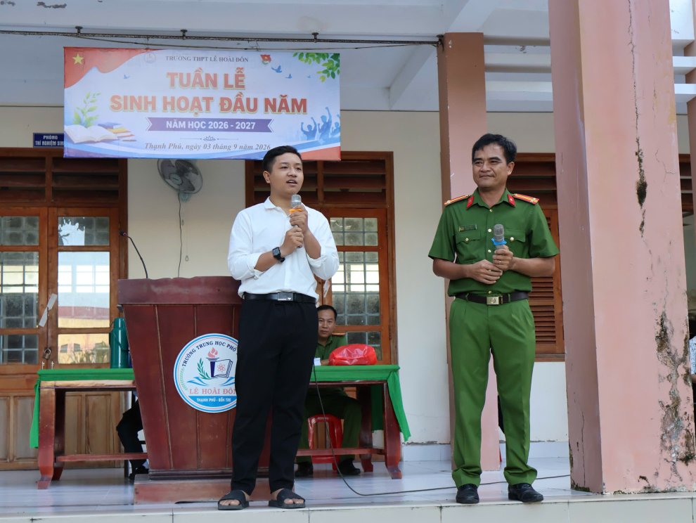 học viên tham gia trả lời câu hỏi