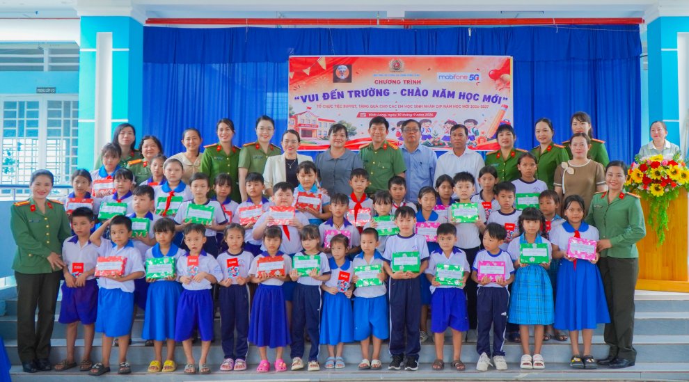 tang qua va an uong (4)