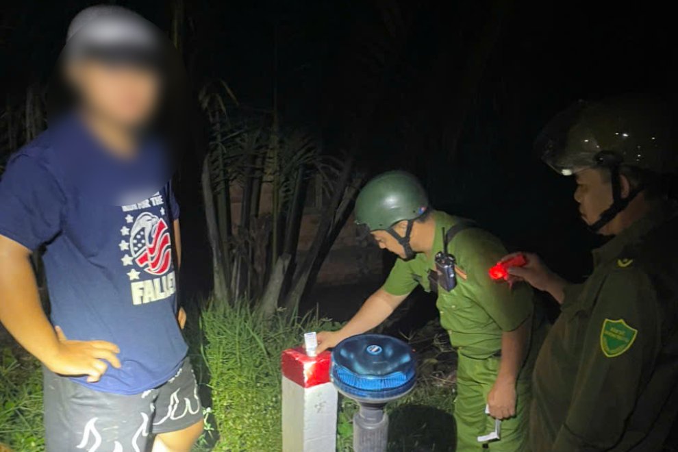 Công an xã Cái Nhum tăng cường tuần tra, kiểm tra ma tuý, góp phần bảo đảm an ninh trật tự trên địa bàn