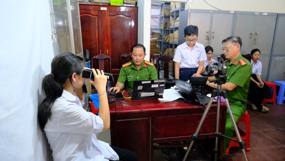 Thu nhận hồ sơ cấp căn cước