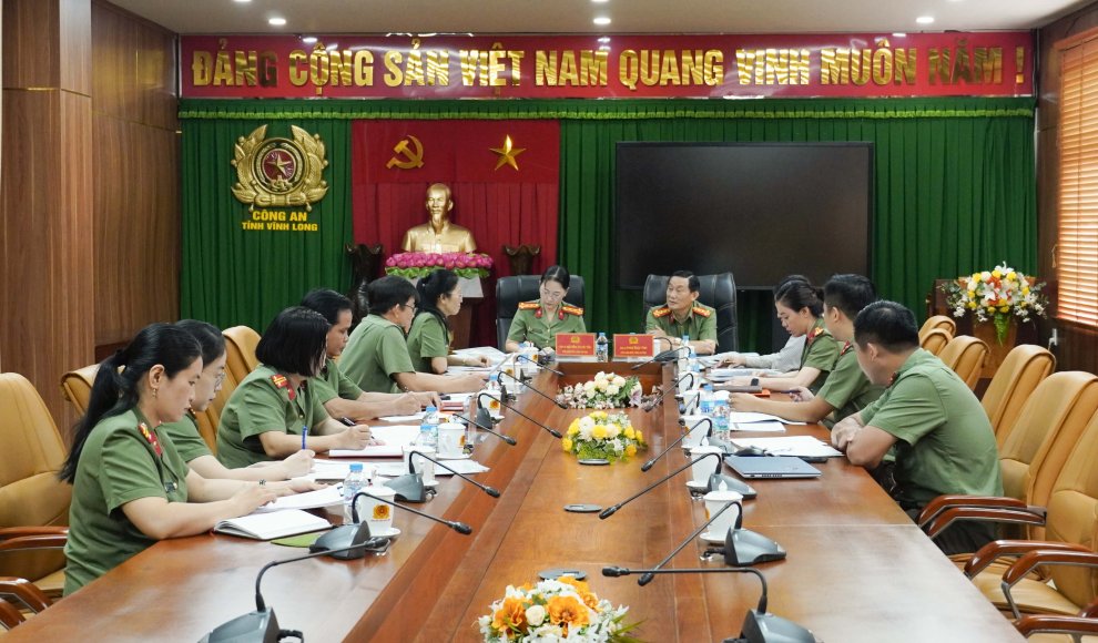 Công an tỉnh Vĩnh Long họp chuẩn bị tổ chức vòng chung kết Hội thi Thanh niên, Phụ nữ thanh lịch năm 2026
