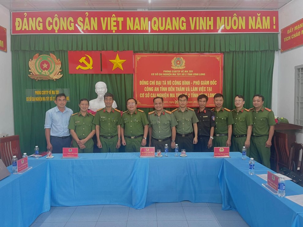 Đại tá Võ Công Bình, Phó Giám đốc Công an tỉnh kiểm tra, làm việc tại Cơ sở cai nghiện ma túy số 2