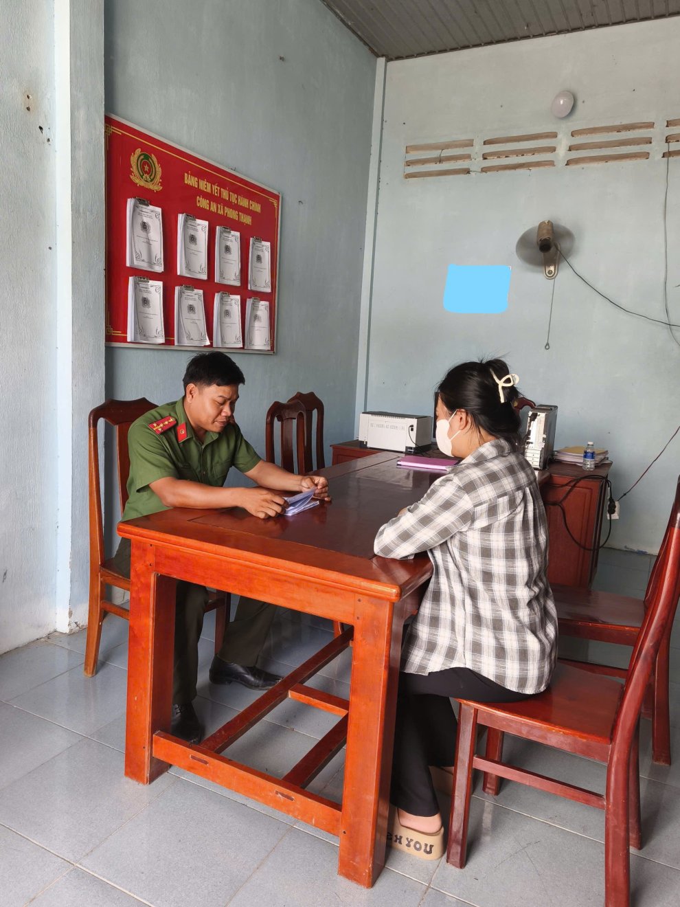 Ảnh Công an xã Phong Thạnh Làm việc