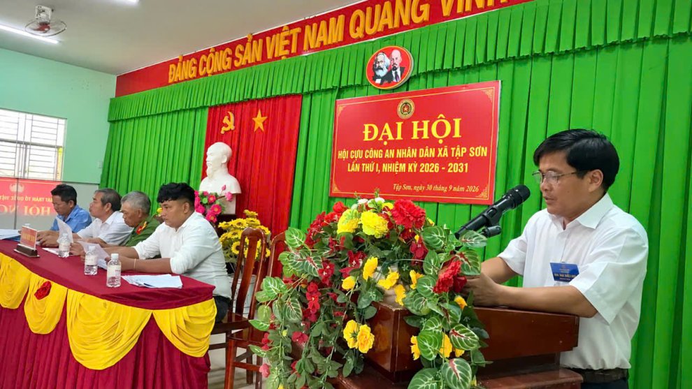 HÌNH 4 phát biểu lãnh đạo