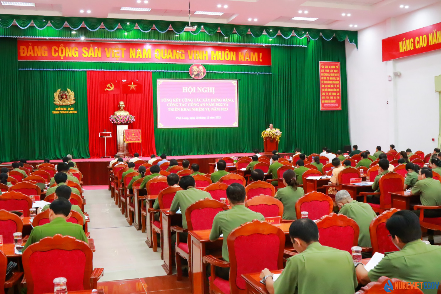 Đại tá Nguyễn Trọng Dũng – Bí thư Đảng ủy, Giám đốc Công an tỉnh phát biểu chỉ đạo tại Hội nghị triển khai chương trình công tác năm 2023