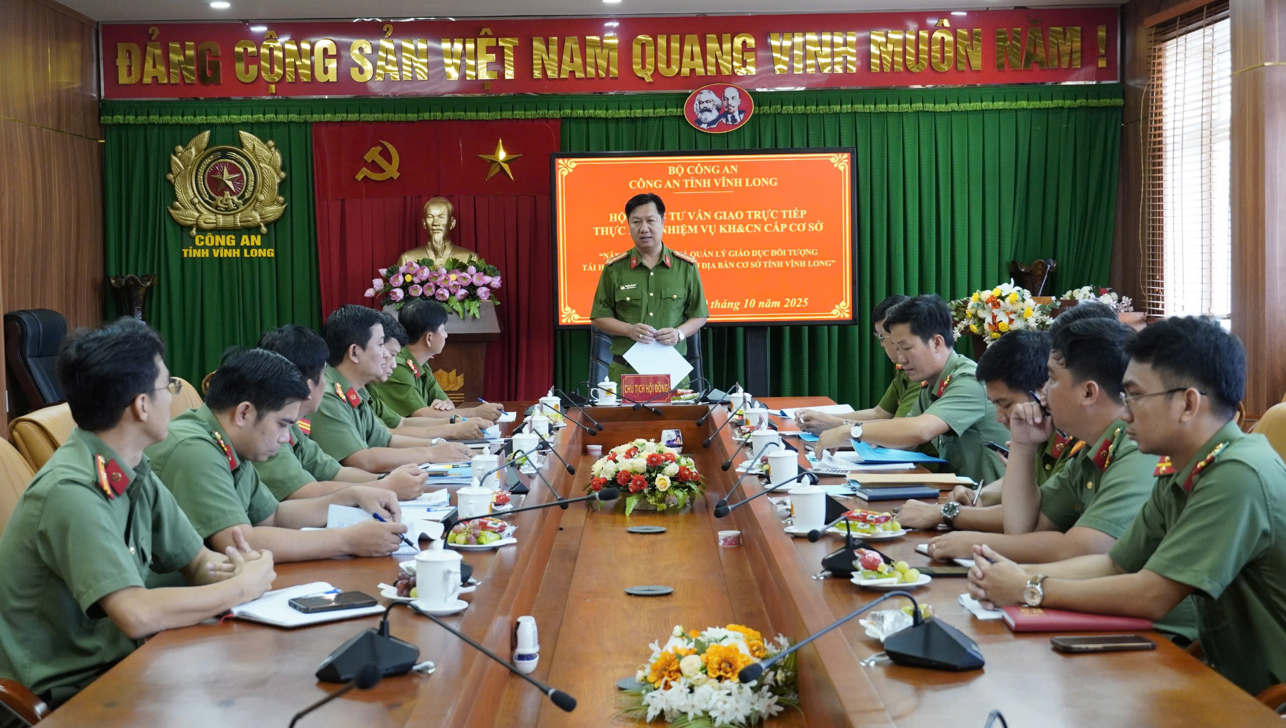 Dai ta Nguyen Van Hanh