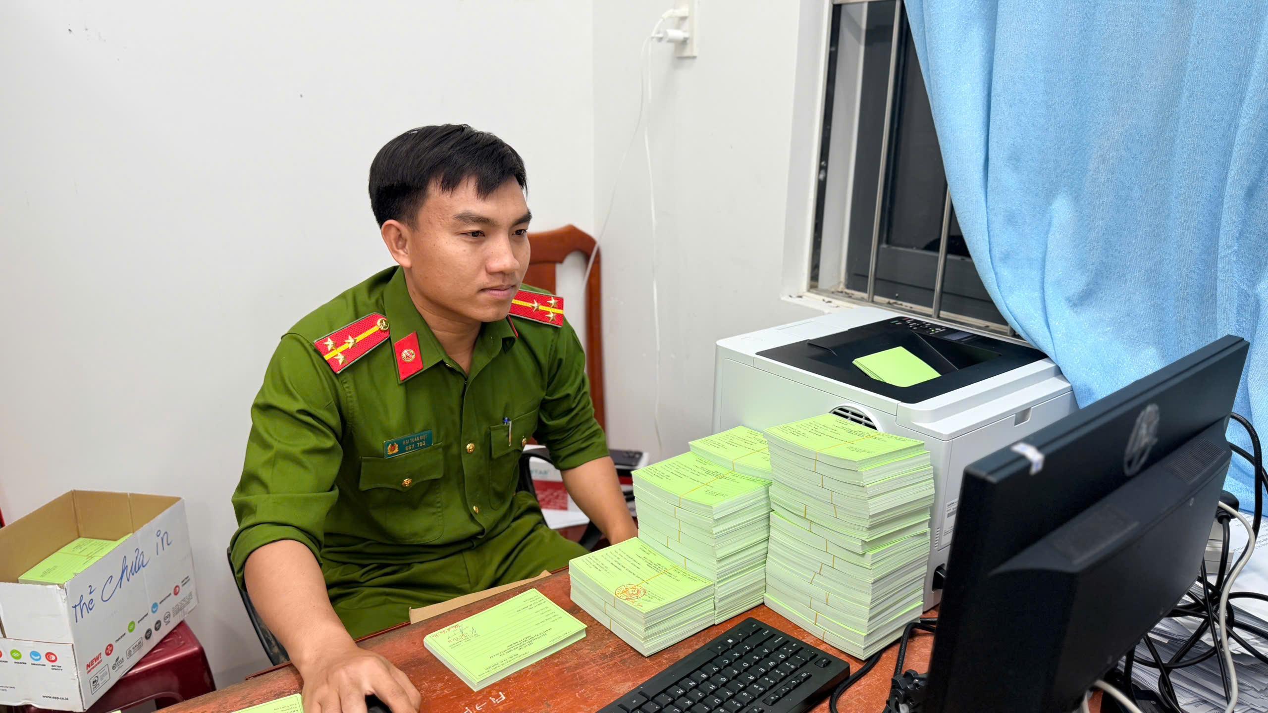 1 Ảnh Cán bộ, chiến sĩ Công an xã Hiệp Mỹ làm ngày, làm đêm