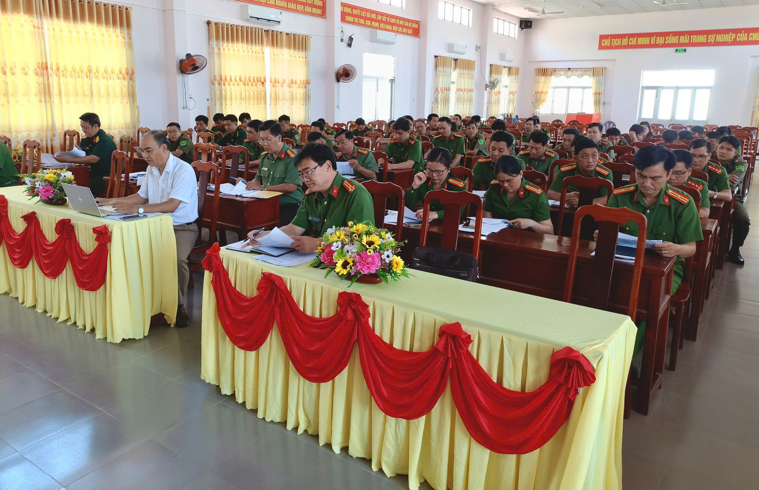 1 Quang cảnh cuộc họp triển khai Kế hoạch phối hợp
