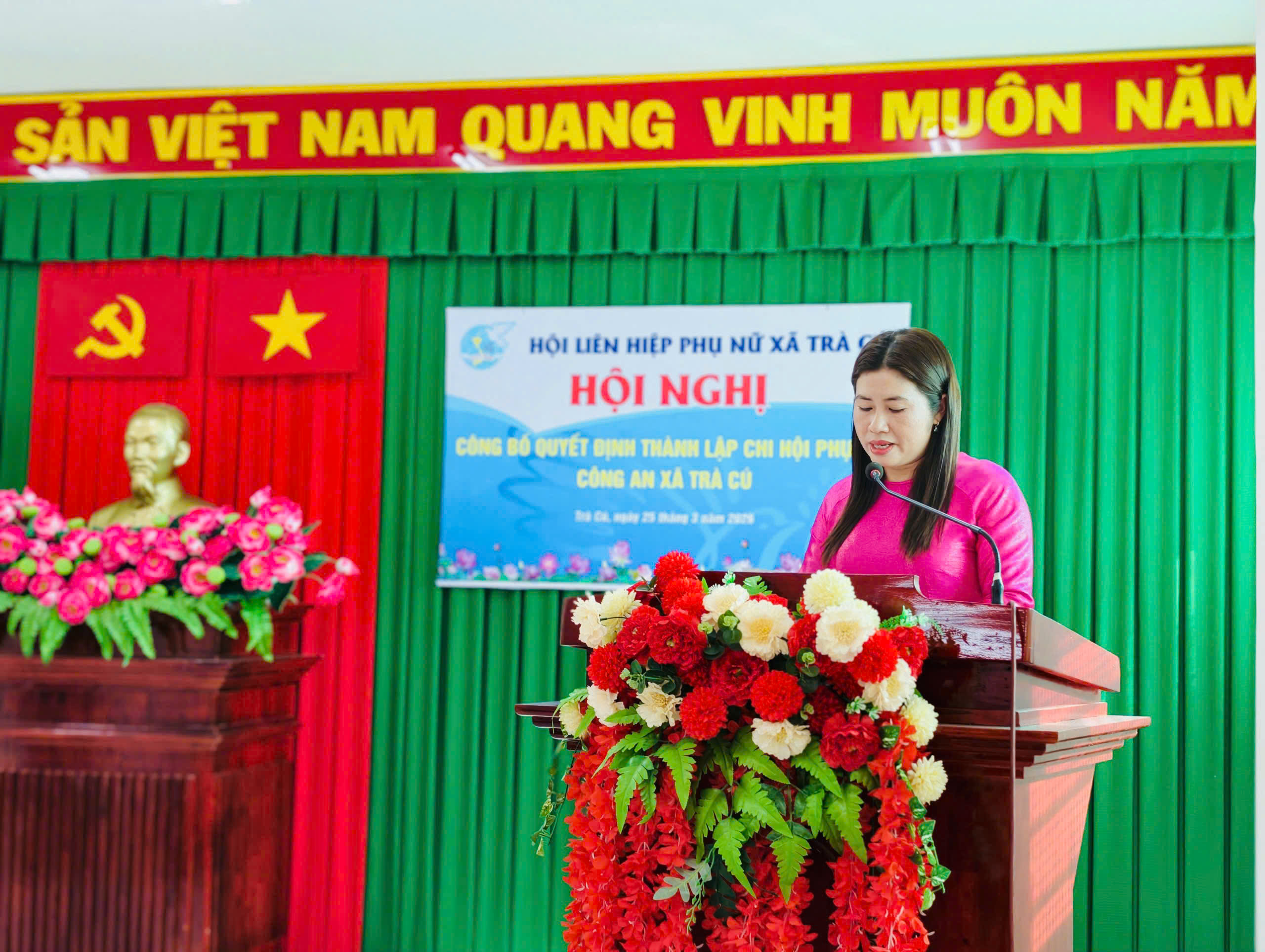 Ảnh 3 Chủ tịch Hội LHPN xã phát biểu