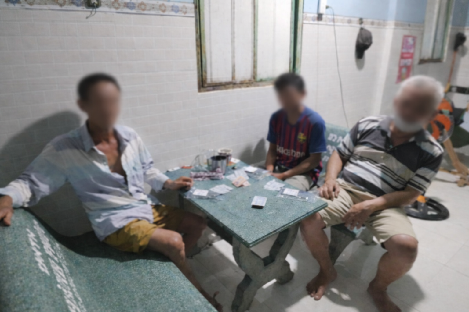 HÌNH ĐÃ XÓA MỜ