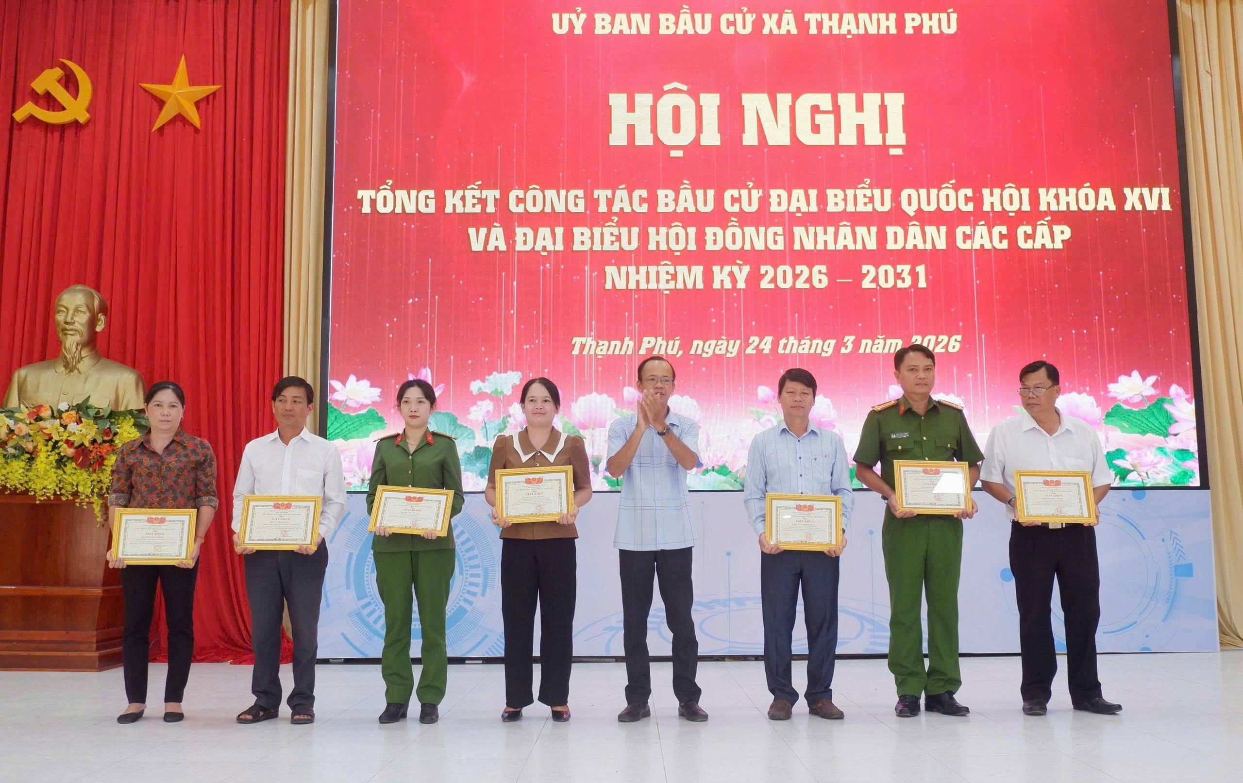 khen cá nhân 1
