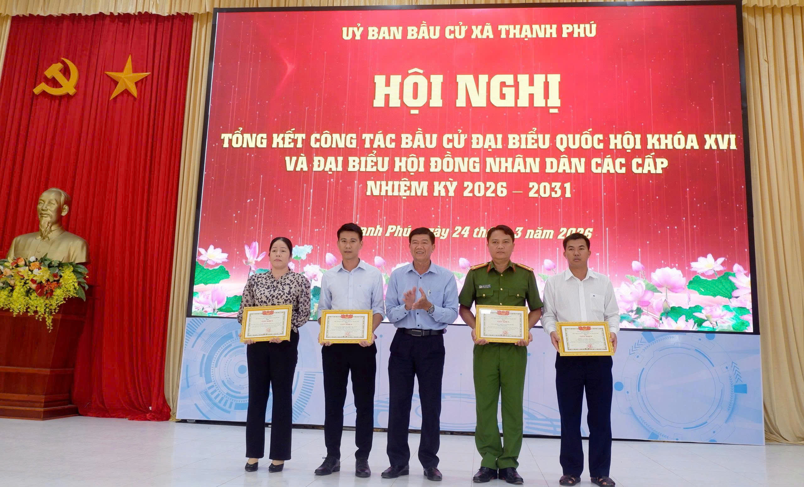 khen tập thể công an xã