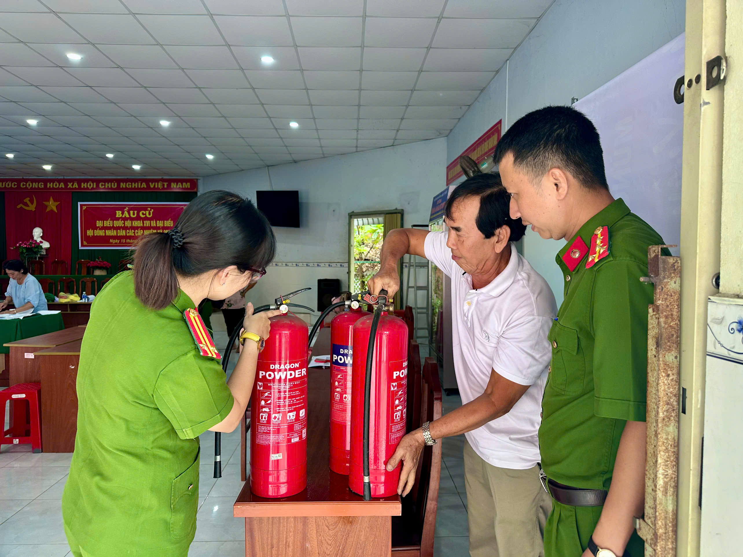 Kiểm tra các điều kiện bảo đảm an toàn PCCC tại điểm bầu cử