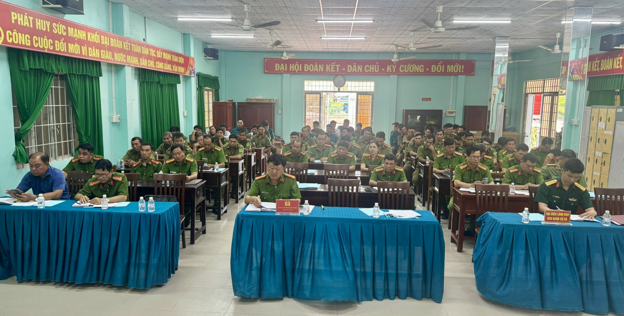 quang cảnh hội nghị