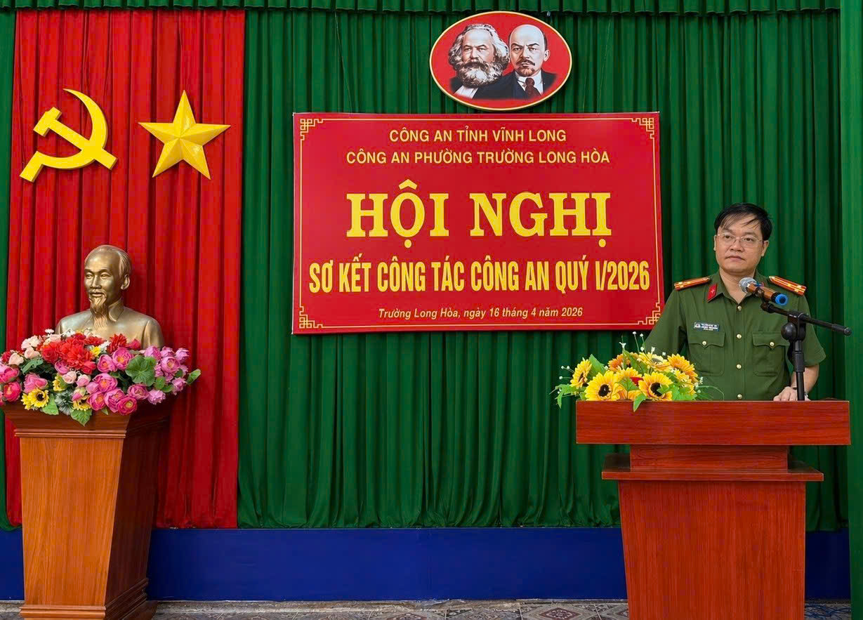 10 Đ c Thượng tá Huỳnh Khắc Vũ Trưởng Công an phường phát biểu kết luận Hội nghị