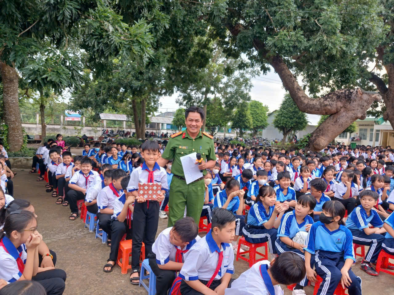 1 Tuyên truyền tại trường học