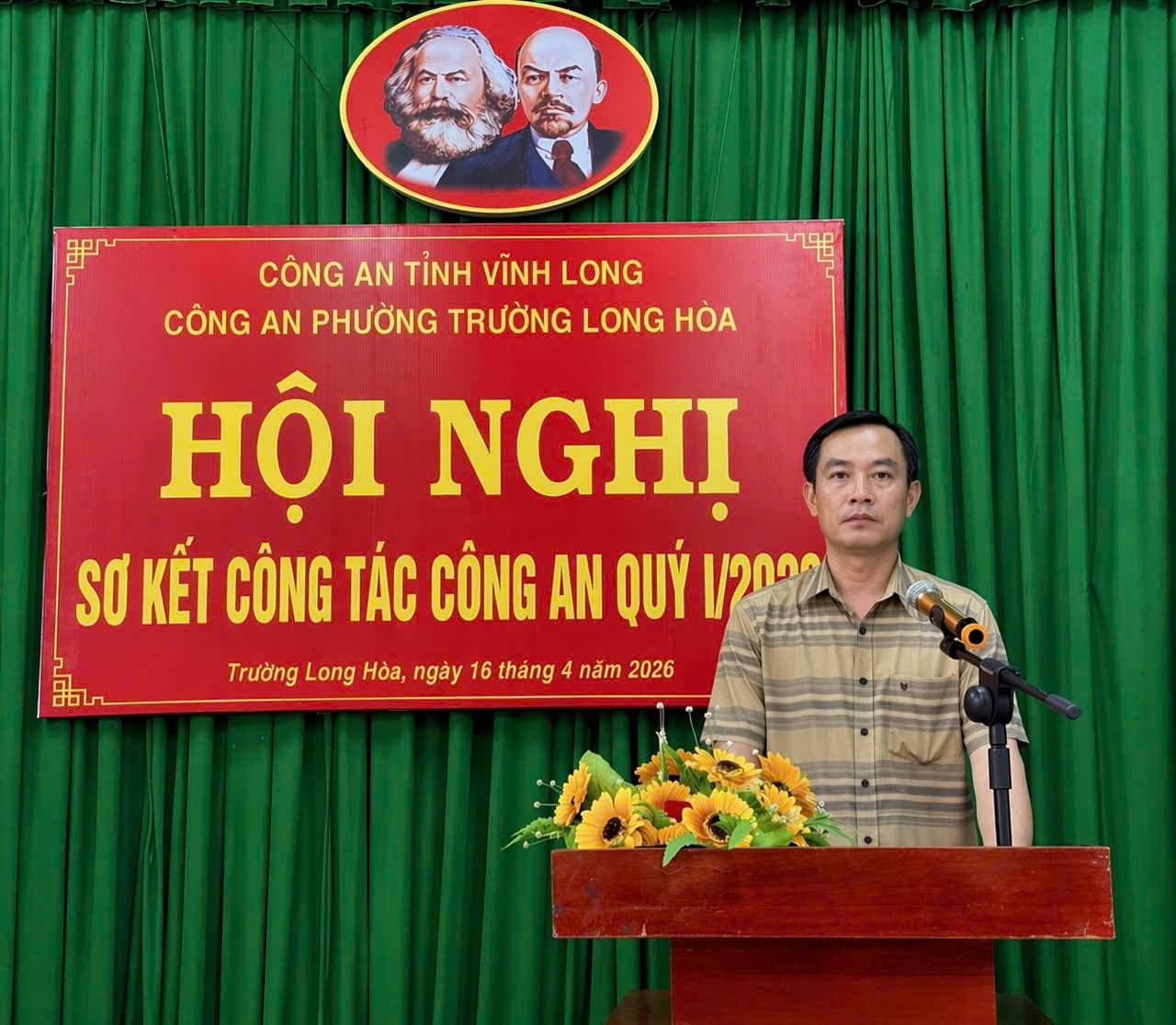 9 Đ c Phạm Hải Âu Phó Chủ tịch UBND phường phát biểu chỉ đạo tại Hội nghị